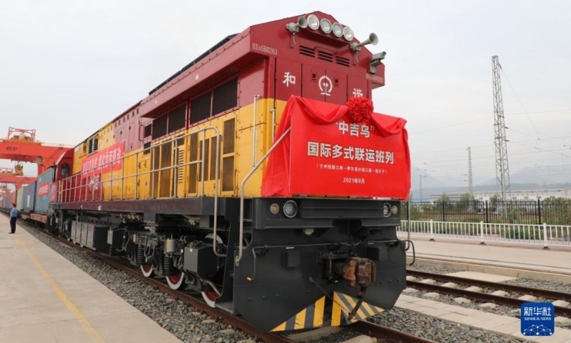 Đường sắt Trung Quốc-Kyrgyzstan-Uzbekistan sắp khởi công sau 25 năm quy hoạch